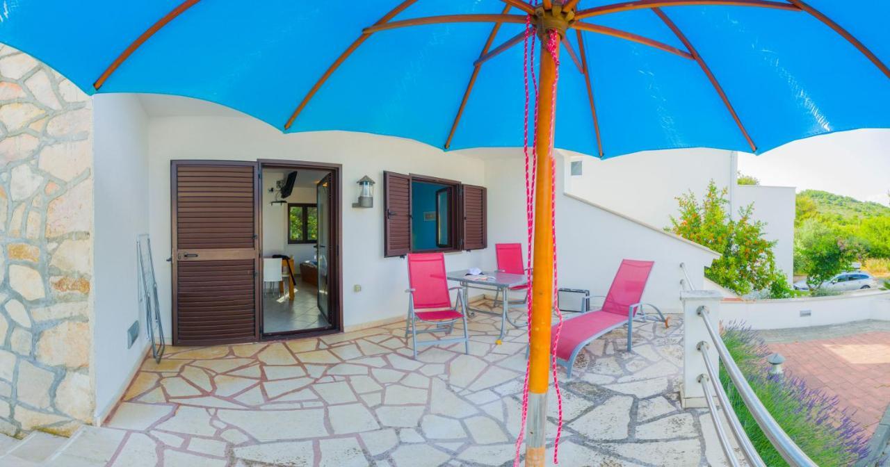 The Sea House Apartments Vis Dış mekan fotoğraf