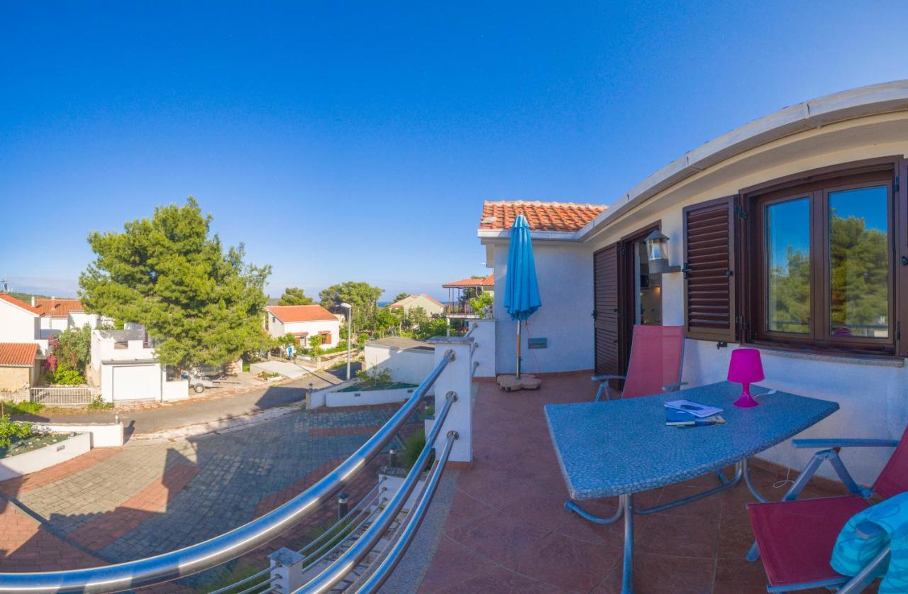The Sea House Apartments Vis Dış mekan fotoğraf